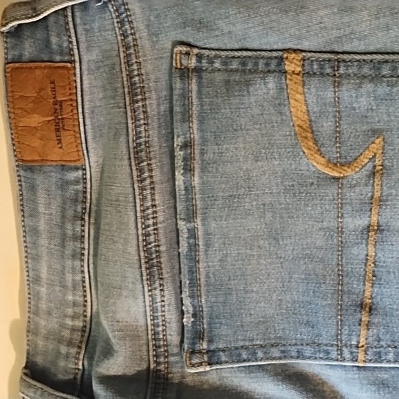 American Eagle Outfitters Light Blue Jean Cut Off, Distressed Shorts Size 8 VGC. - Picture 6 of 6